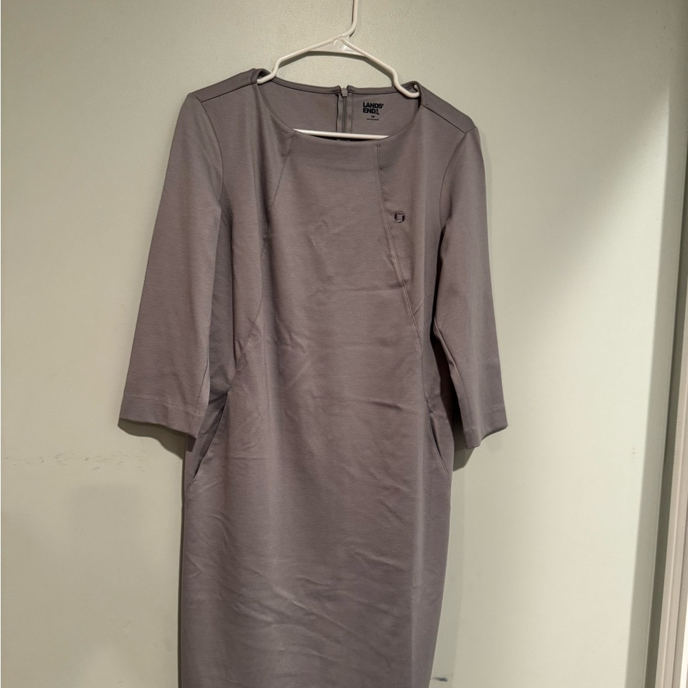 Lands' End Chase Logo Women's Long Sleeve Dress in Soft Gray